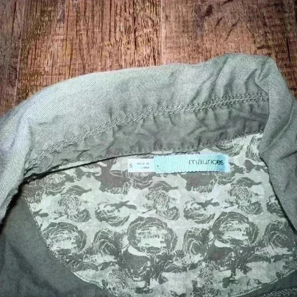 Maurice’s army green cute utility jacket - Picture 3 of 5